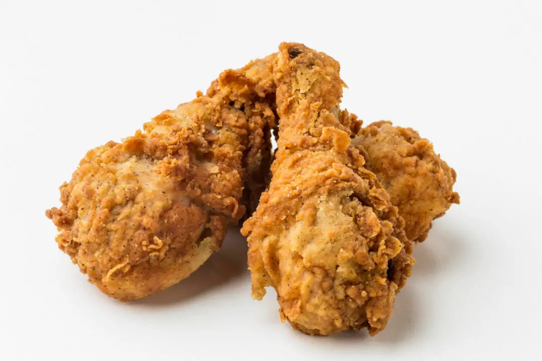 Frango a passarinho crocante por fora e suculento por dentro!
