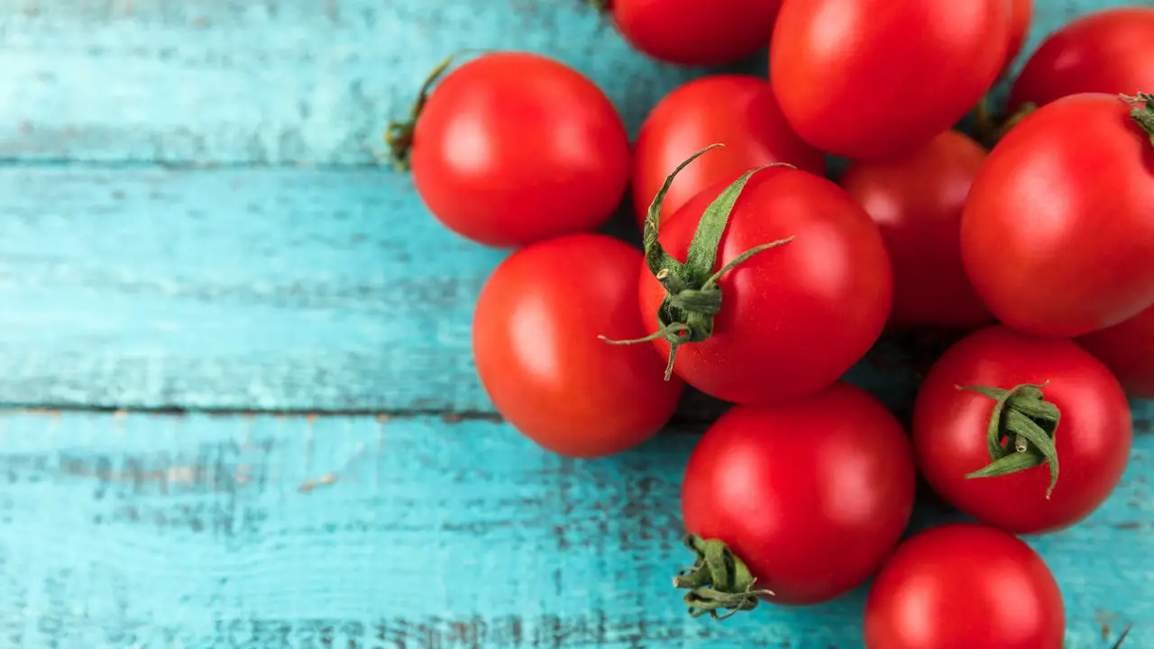 Dicas Infalíveis para Plantar Tomate Cereja e Ter Frutas Sempre