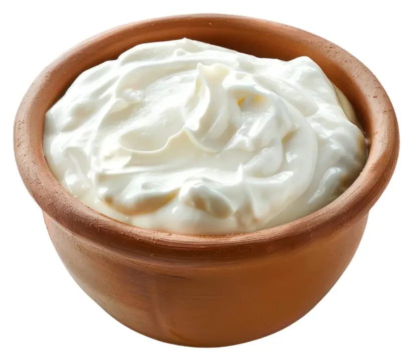 Maionese caseira com ovo cozido cremosa, temperada e cheia de sabor