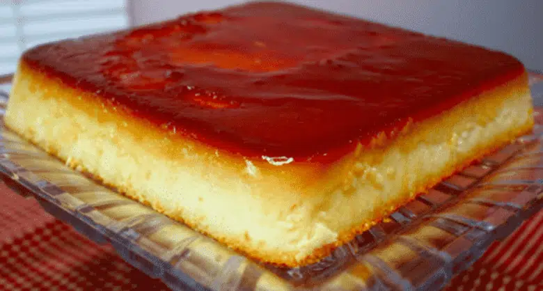 Pudim de Pão cremoso, não jogue mais os pães amanhecidos fora amooo