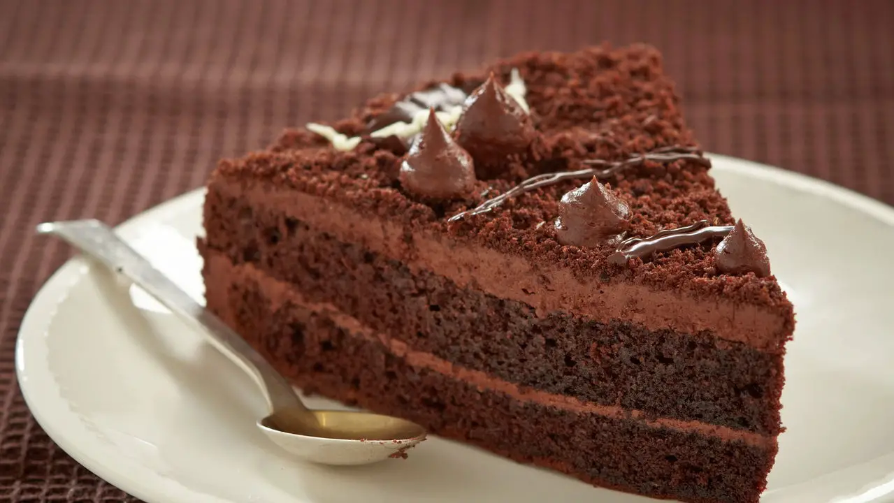 Bolo de Chocolate com Cobertura