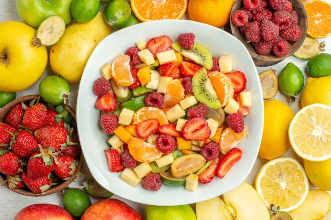 Salada de fruta refrescante com gostinho de verão e carinho de casa