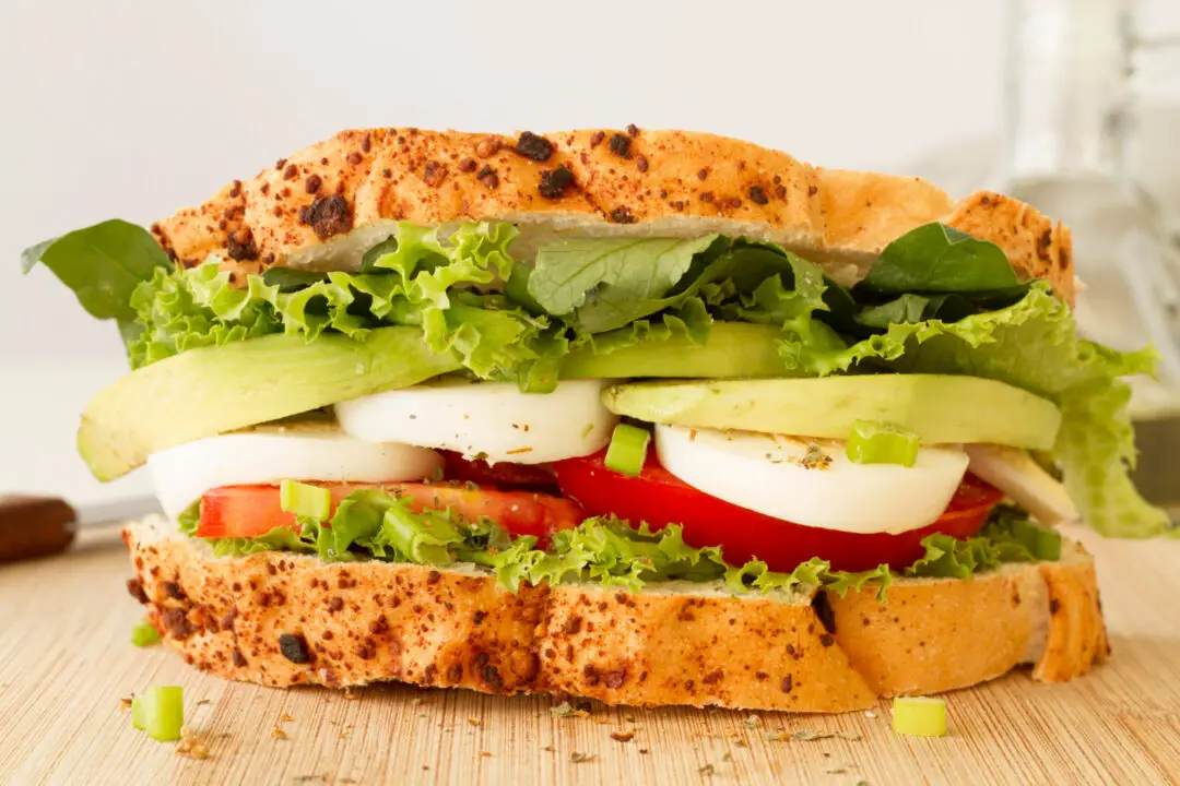 Sanduíche Natural de Frango uma Receita Leve Saudável e Perfeita para Lanches Rápidos ou Marmitas Refrescantes
