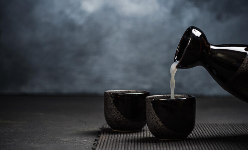 Saquê uma Bebida Tradicional Japonesa Versátil e Perfeita para Drinks e Harmonizações