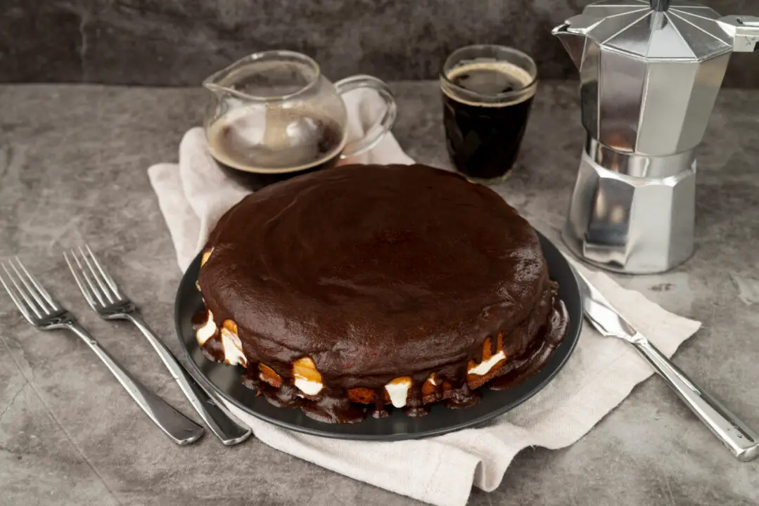 Torta Holandesa cremosa sofisticada e perfeita para festas e sobremesas especiais