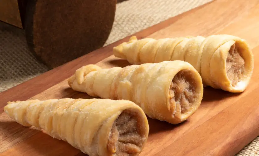 Cones salgados recheados que lembram festinhas e tardes especiais