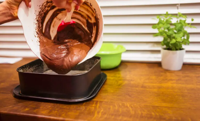Cajuzinho de chocolate com sabor de festa e lembrança da infância