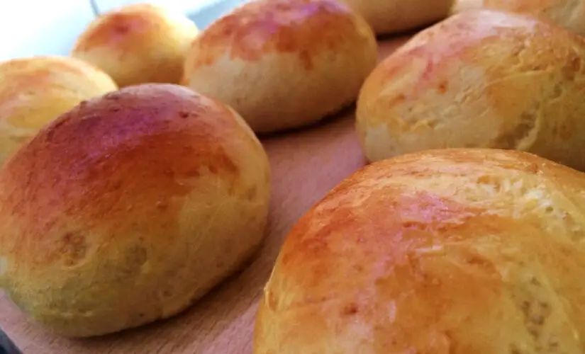 Pão de batata doce fofinho, nutritivo e com gostinho de comida feita em casa