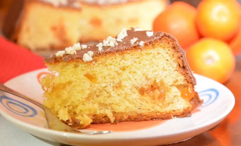 Bolo de laranja com casca fofinho e perfumado igual ao da casa da vó