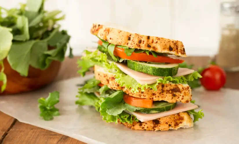 Sanduíche natural fácil, leve e delicioso perfeito para lanches, piqueniques e refeições rápidas