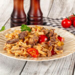 Macarrão com sardinha um prato simples prático e cheio de sabor