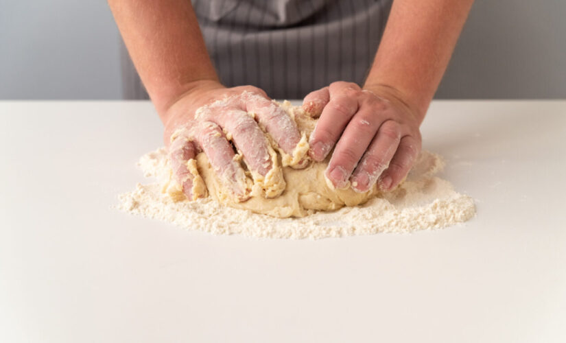 Como Fazer Massa de Bolo Pronta Perfeita e Sempre Fofinha