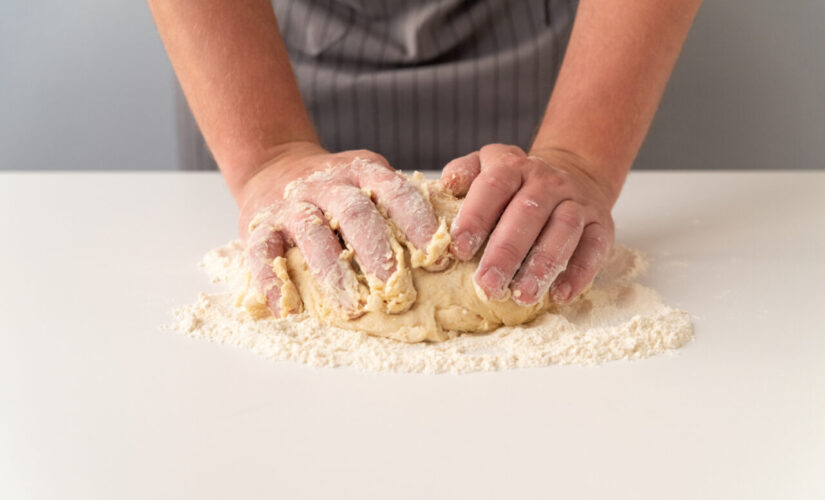 Como Fazer Massa de Bolo Pronta Perfeita e Sempre Fofinha