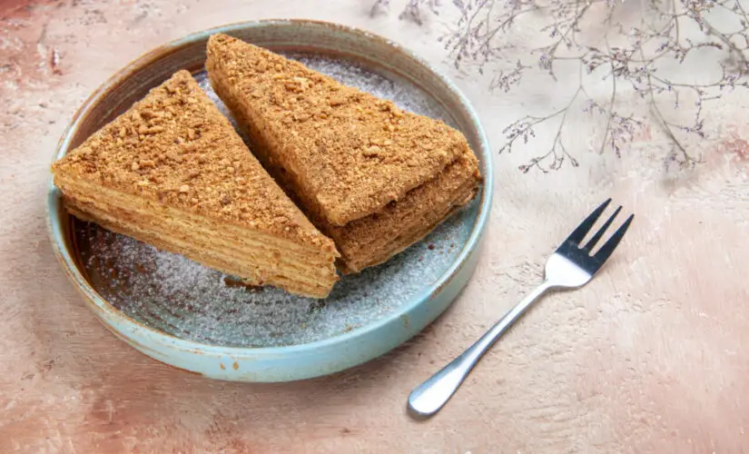 Torta de Bolacha Fácil Cremosa e Muito Saborosa Perfeita Para Qualquer Ocasião