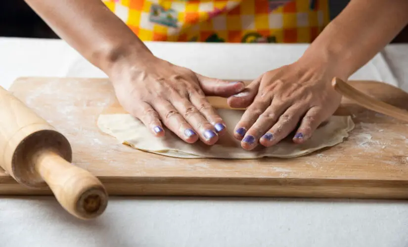 Massa de pastelão caseira com sabor de receita de família