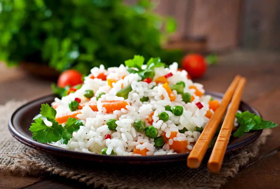 Arroz temperado igual da casa da vó que a gente ama
