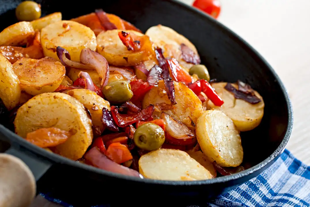 Batata no forno portuguesa com sabor de tradição e simplicidade irresistível