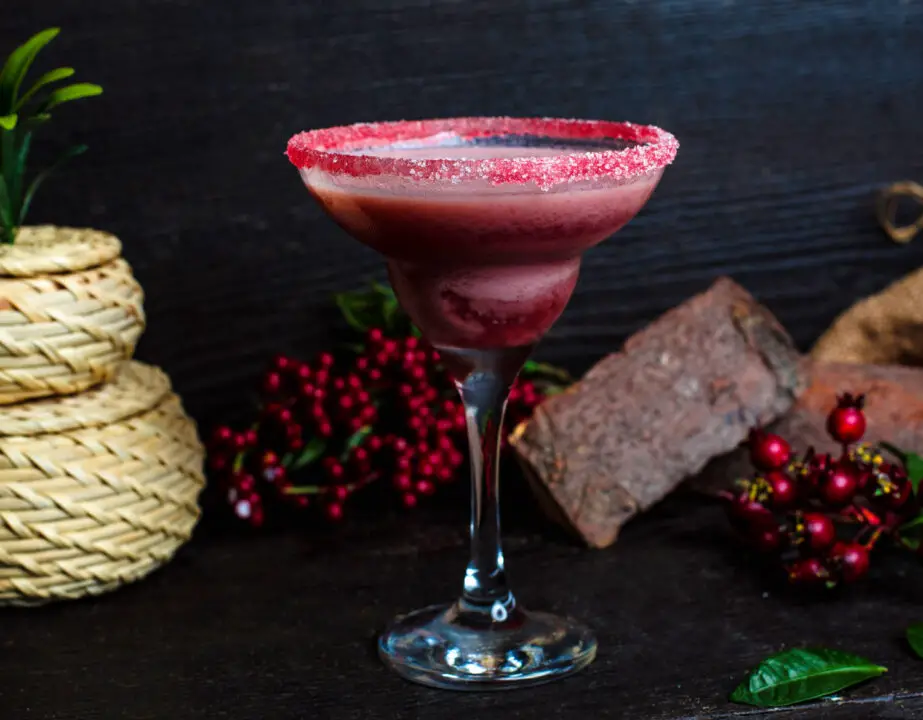 Batida de vinho cremosa, doce e geladinha com sabor de festa e encontros entre amigos