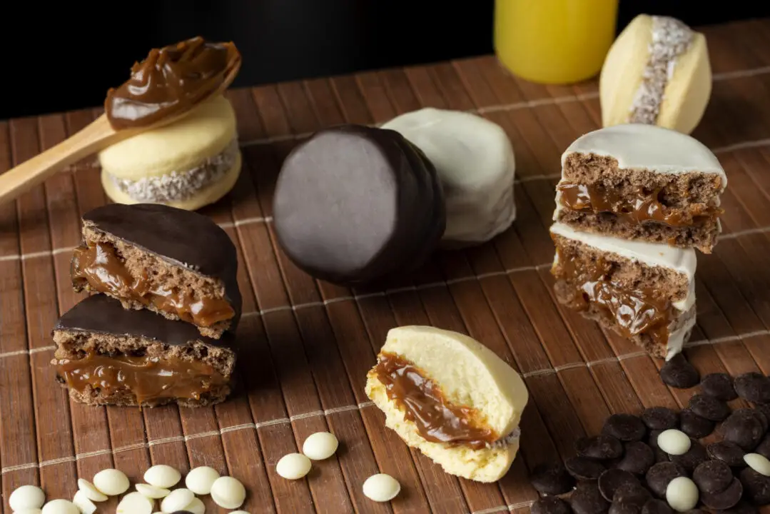 Doce carolina recheada e coberta, igual doceria de vitrine, com massa leve e brilho irresistível