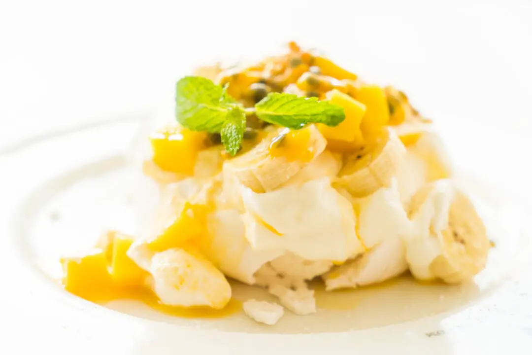 Pavê de pêssego gelado, cremoso e perfeito para adoçar a memória da família
