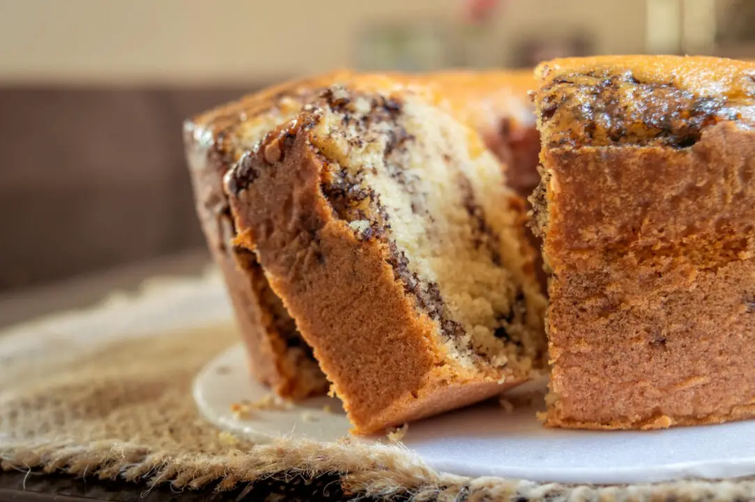 Receita de Bolo Mesclado Fofinho de Liquidificador Fácil e Muito Saboroso