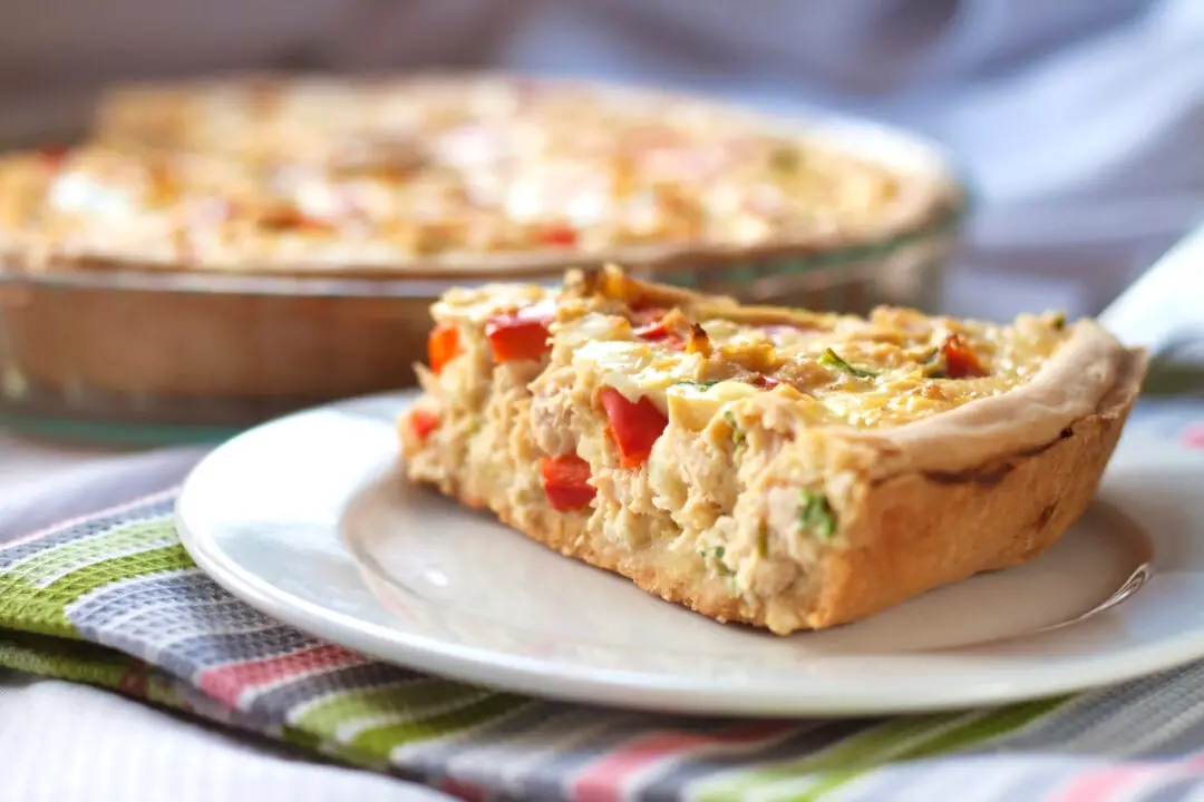 Receita de torta de liquidificador salgada, fácil e fofinha como aquela do lanche da tarde em família