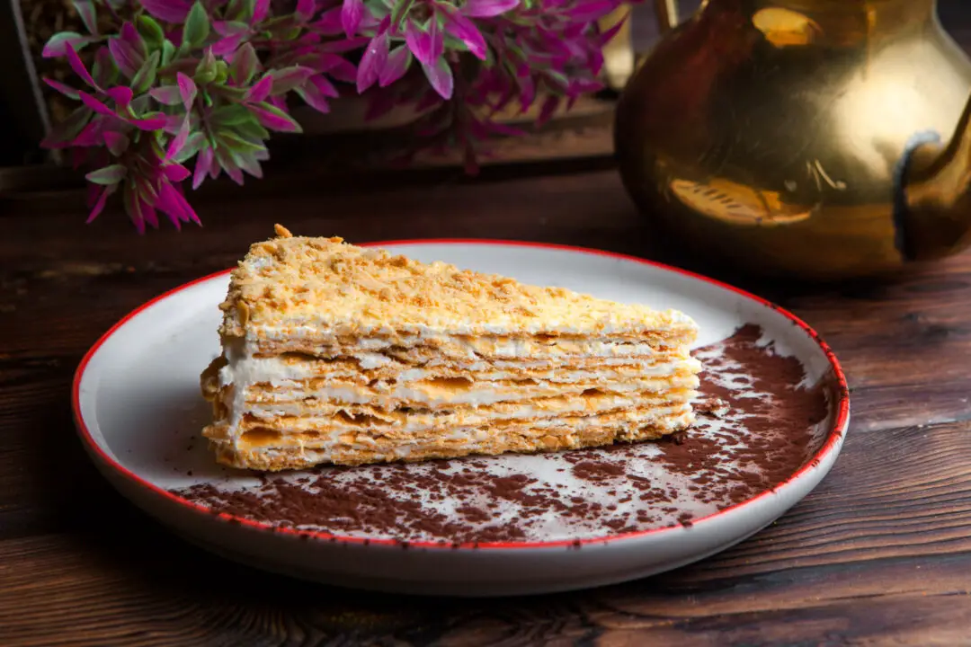 Torta de Bolacha Fácil Cremosa e Muito Saborosa Perfeita Para Qualquer Ocasião