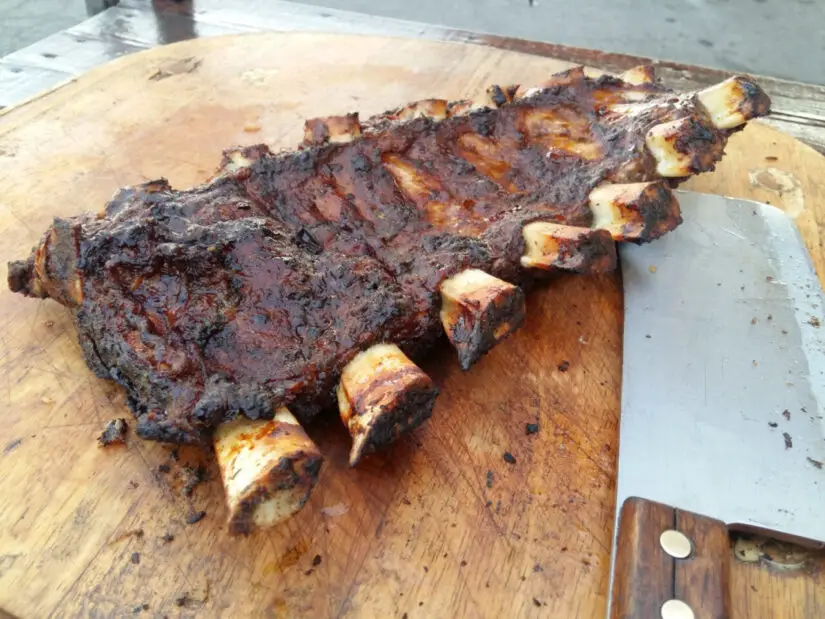 Costela Assada com Sabor de Churrasco em Casa e Almoço de Domingo com a Família