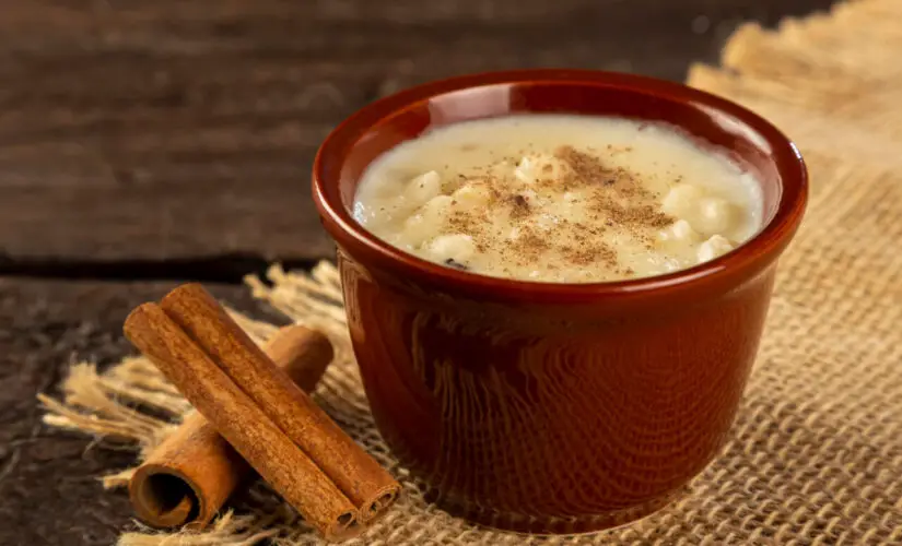 Canjica com Leite Condensado e Coco para Aquecer as Noites e o Coração