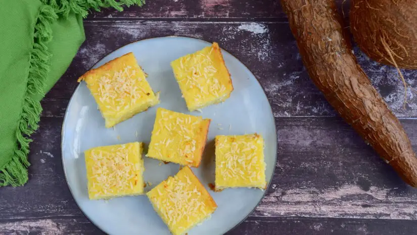 Como Preparar Bolo de Mandioca Crua Sem Ficar Muito Seco