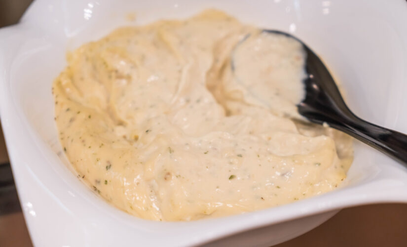 Aprenda a Fazer Molho Branco com Creme de Leite Sem Erros!