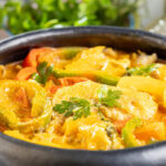 Moqueca de Camarão Receita com Sabor de Litoral e Memórias Afetivas