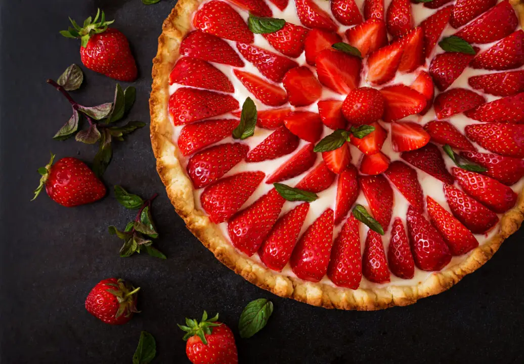 Torta de Morango Receita Delicada com Sabor de Festa e Memórias Afetivas