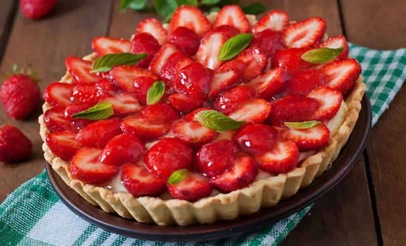 Torta de Morango Receita Delicada com Sabor de Festa e Memórias Afetivas
