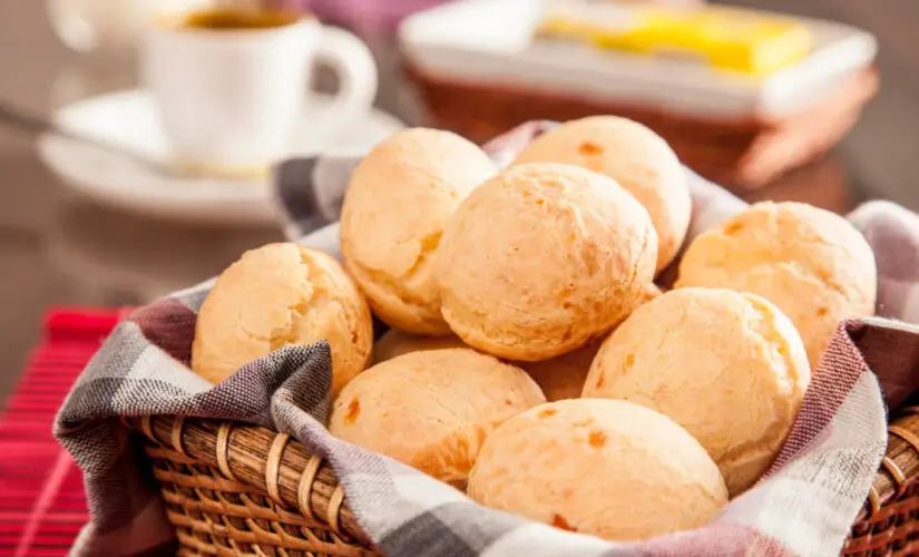 Receita de Pão de Queijo para Relembrar o Sabor da Infância