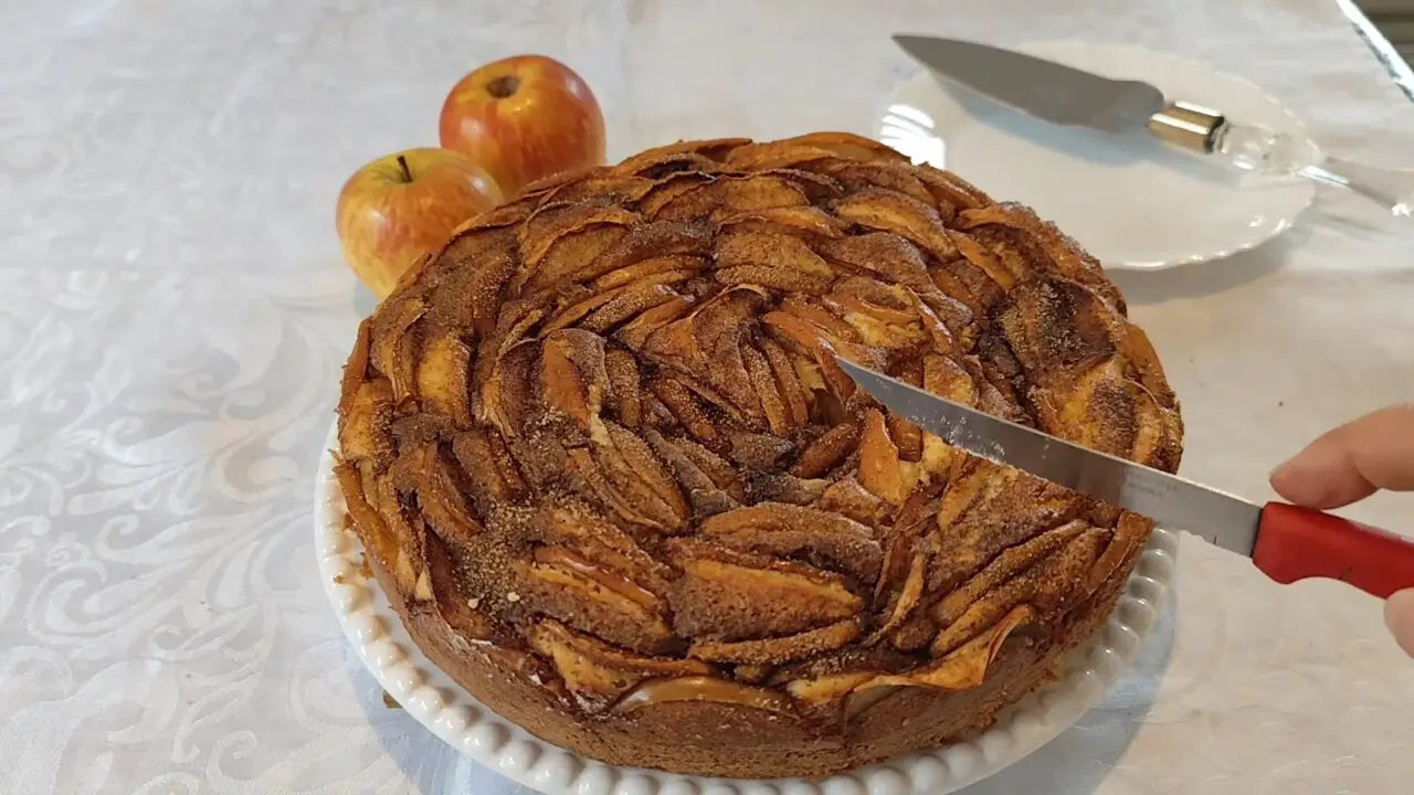 Bolo de Maçã com Canela Sabor e Aroma que Remetem à Infância