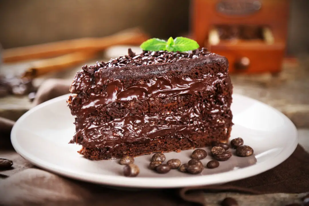 Bolo de Chocolate com Água Quente Sabor, Afeto e Cheirinho de Café da Tarde