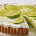 Torta de Limão Doce Refrescante Que Traz o Sabor da Infância
