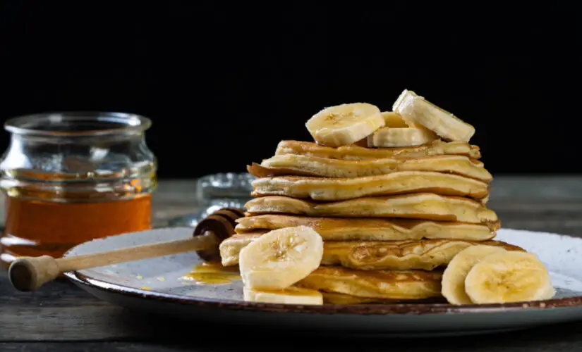 Panqueca de Banana Praticidade, Doçura e Sabor de Infância