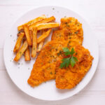 Frango à Milanesa Receita Crocante e Clássica que Faz Sucesso em Qualquer Refeição