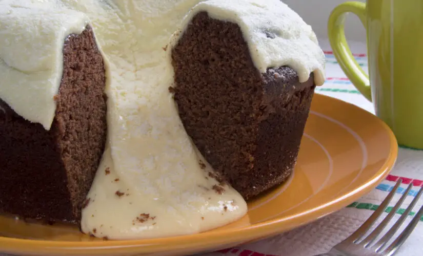 Bolo Vulcão Receita Fácil com Recheio Cremoso para Surpreender