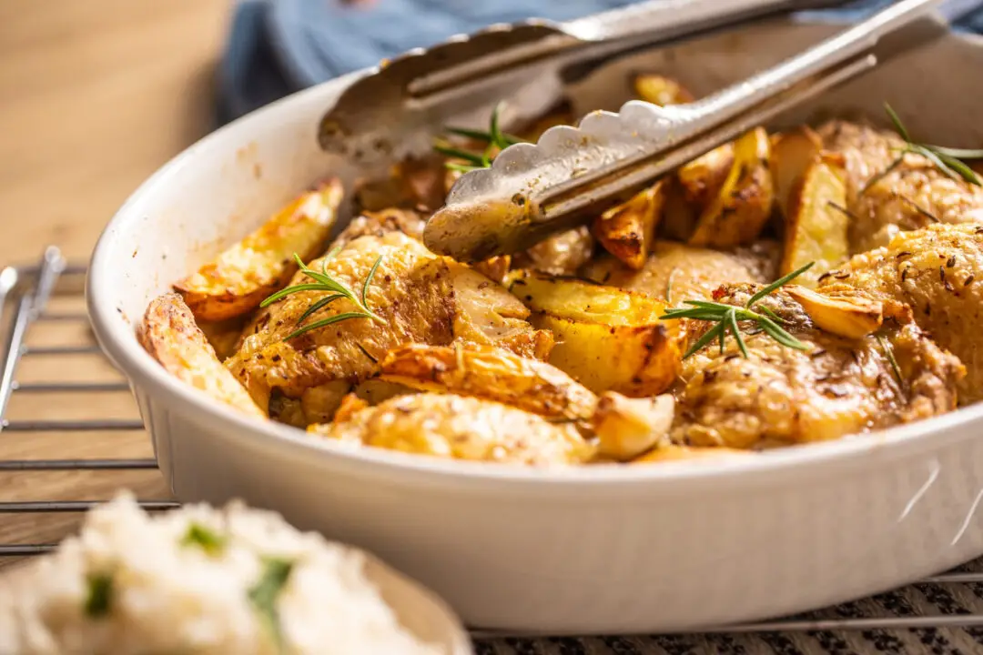 Fricassê de Frango Simples e Cremoso Para um Almoço Rápido e Delicioso