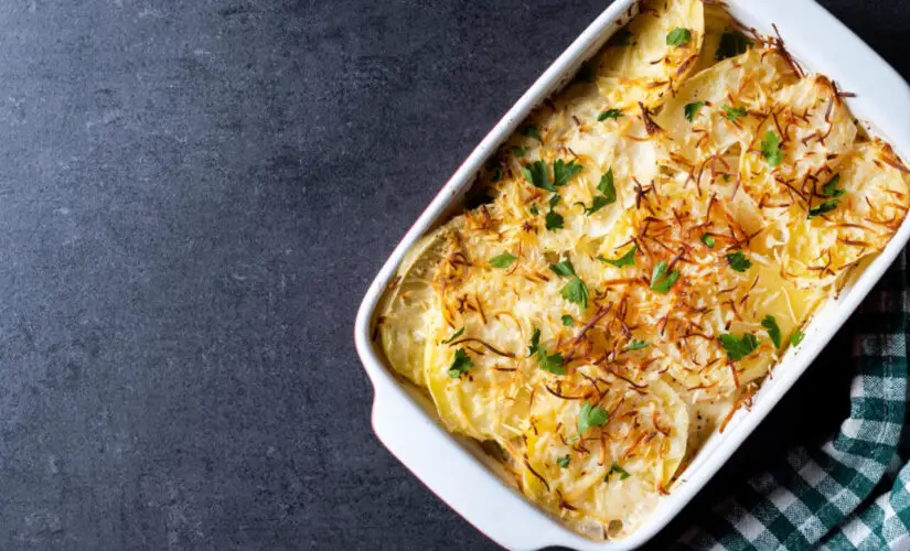 Fricassê de Frango Simples e Cremoso Para um Almoço Rápido e Delicioso