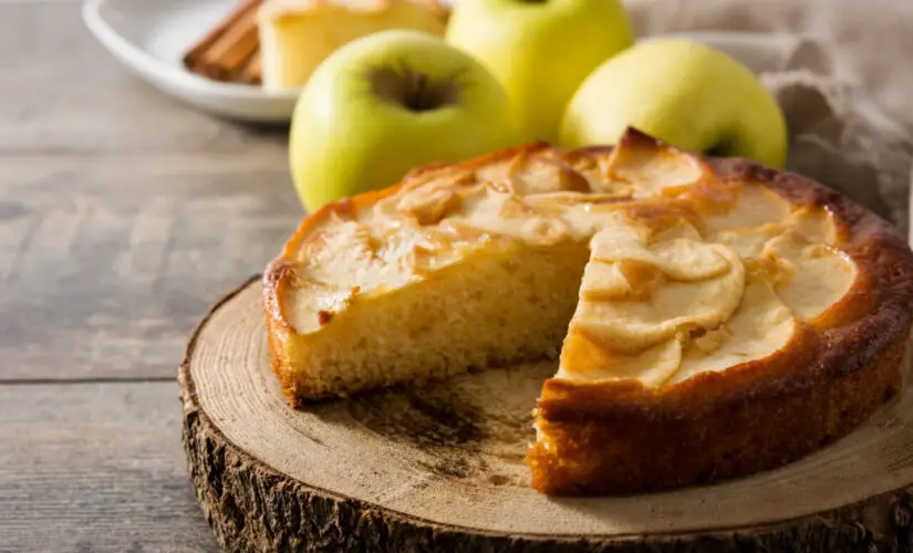 Bolo de Maçã Receita Fofinha e Aromática Para Relembrar Tardes em Família