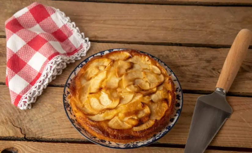 Bolo de Maçã com Canela Sabor e Aroma que Remetem à Infância