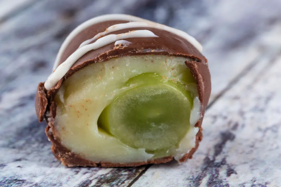 Bombom de Uva com Chocolate e Recheio Cremoso Igual ao de Festa de Aniversário