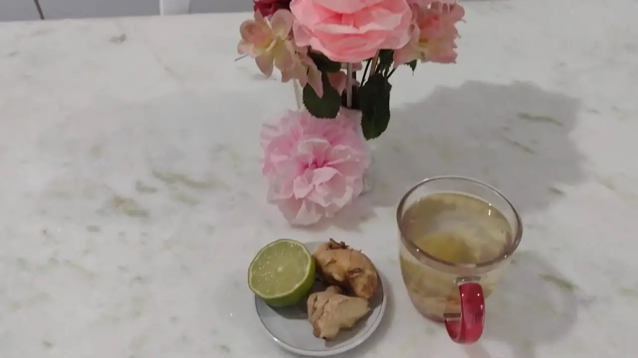 Chá de Gengibre com Limão Receita Aconchegante para Dias Frios e Imunidade