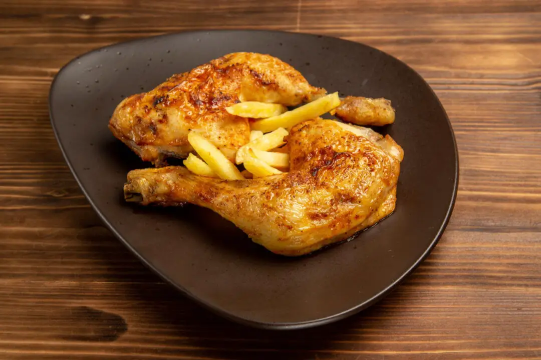 Coxa e Sobrecoxa Receita Suculenta para Almoço em Família