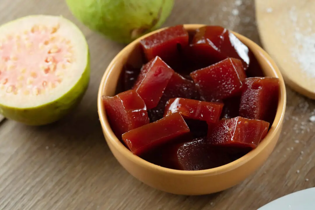 Doce de Goiaba Cremoso ou em Pedaços Para Servir com Queijo ou Pão