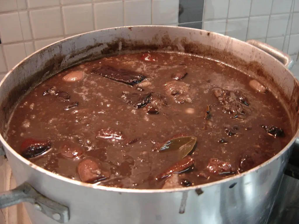 Feijoada Para 20 Pessoas -quantidades de ingredientes e passo a passo